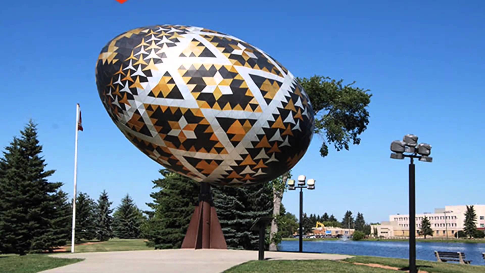 25 Roadside Attractions That Are So Big You'll Want To Go On A Road